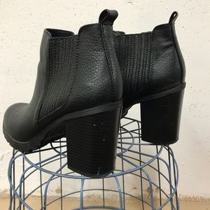 Chunky moto bootie